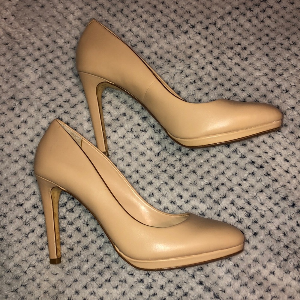 Nude Banana Republic heels